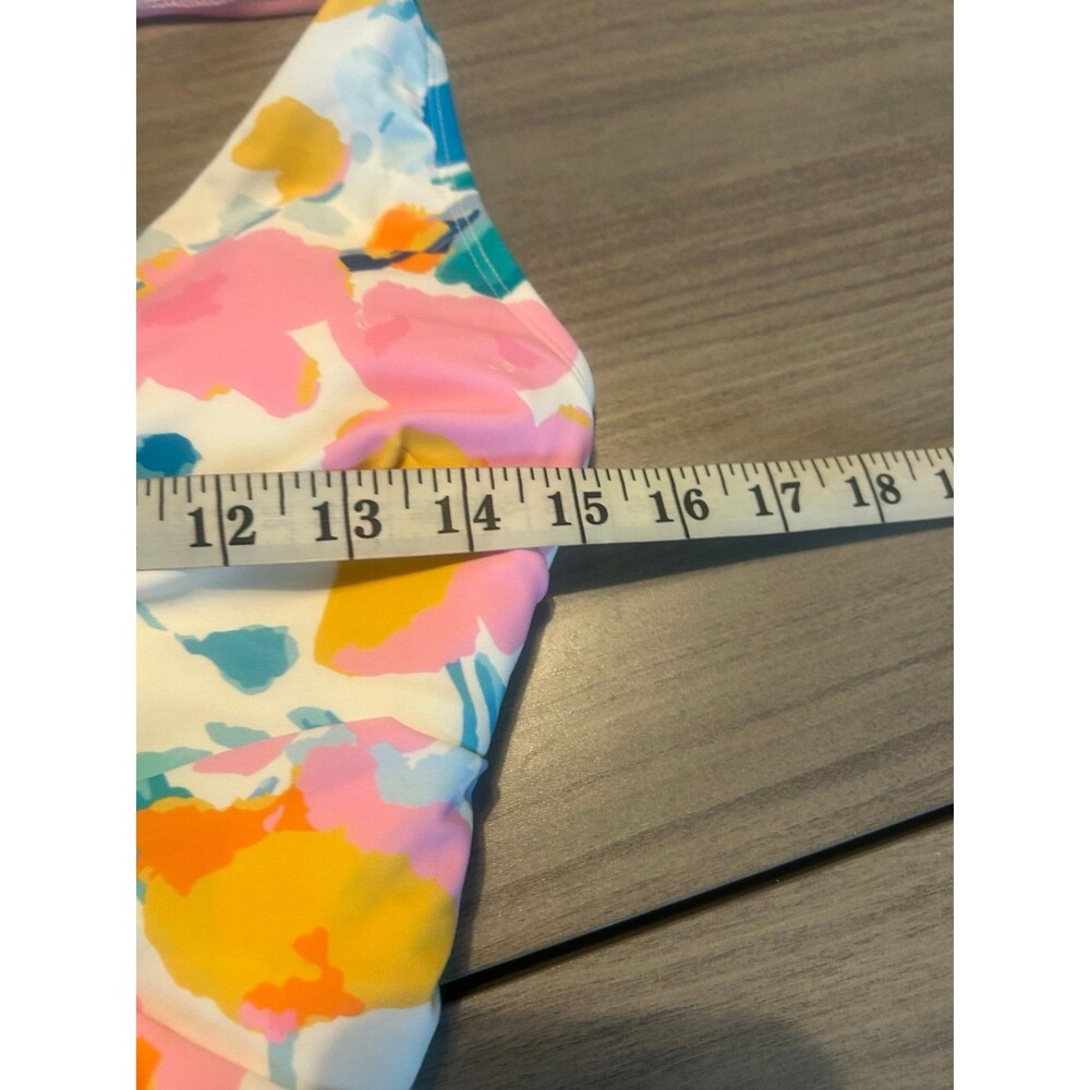 Women’s White Floral One Piece Swimsuit Size M - Picture 5 of 9
